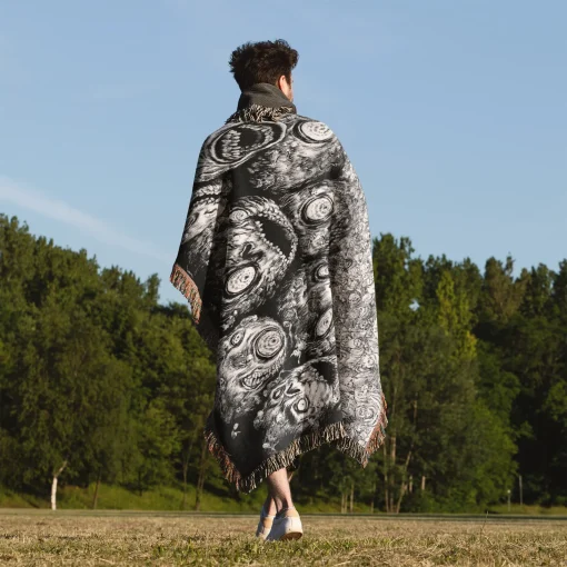 Berserk Eclipse Woven Tapestry Throw Blanket – Stunning Wall Rug & Home Decor, Perfect Gift for Dark Fantasy Fans - Image 5