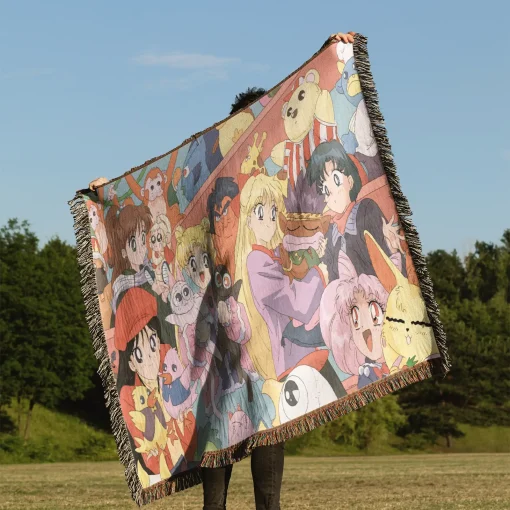 Sailor Moon Woven Tapestry Throw Blanket - Classic magical girl room decor - Image 3