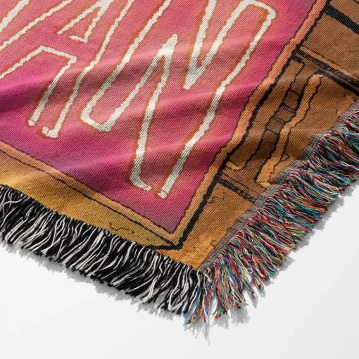 Spider Woven Tapestry Throw Blanket – Retro Wall Art, Bright Room Decor, Collectible Accent - Image 6