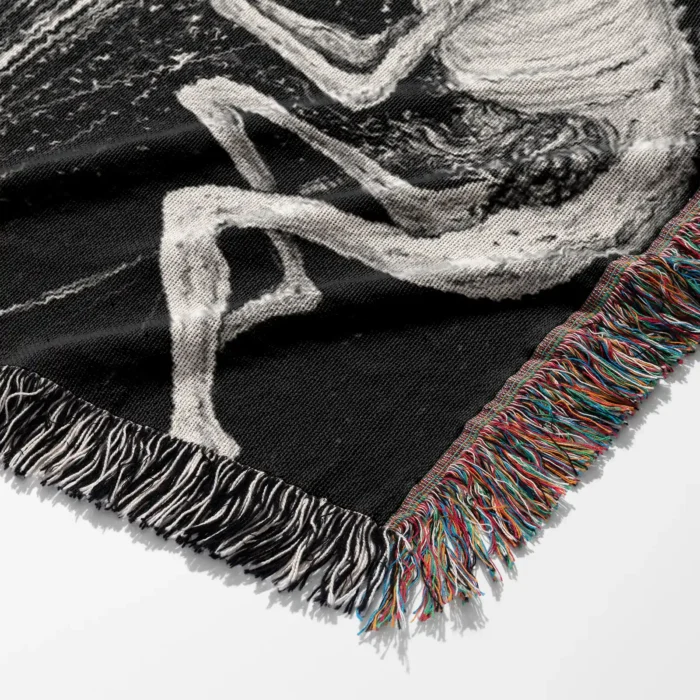 CSM Makima Woven Tapestry Throw Blanket – Modern Wall Art, Room & Home Decor, Ideal Gift - Image 6