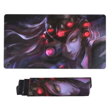 This Black Widow mouse pad & desk mat is a cool superhero accessory, perfect for gaming setups, workspaces, or otaku rooms. A stylish gift for Marvel fans.